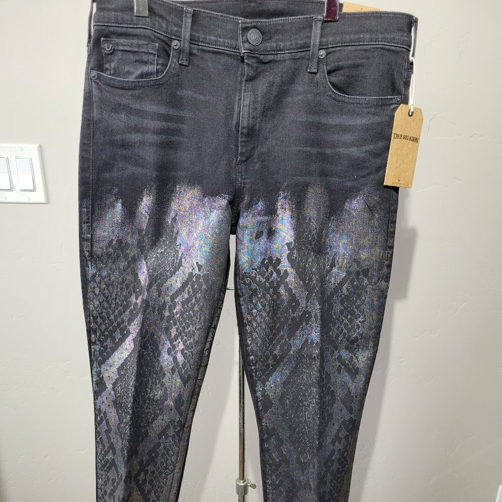 True Religion Halle Black Denim Jeans Midrise 32 Waist NWT Snakeskin Look